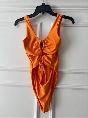 PrettyLittleThing Orange peekaboo Front One-Piece Swimsuit